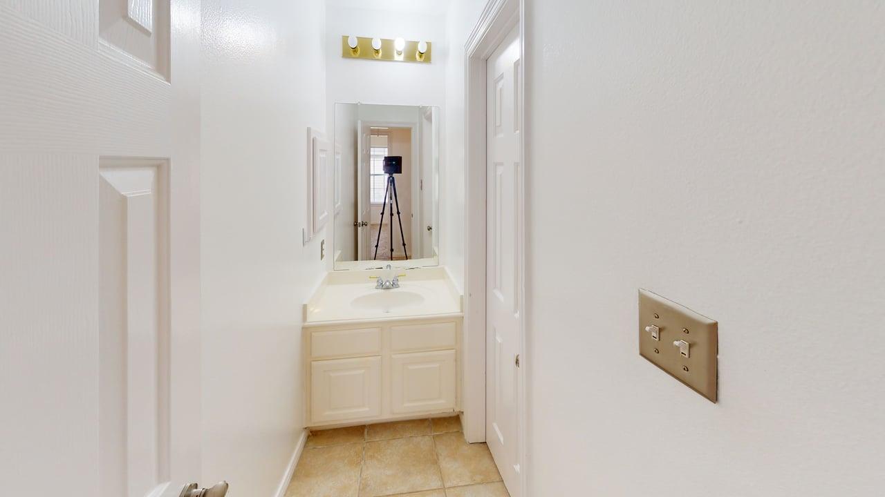 5319-Green-Cove-Bend-Ln-Bathroom 3