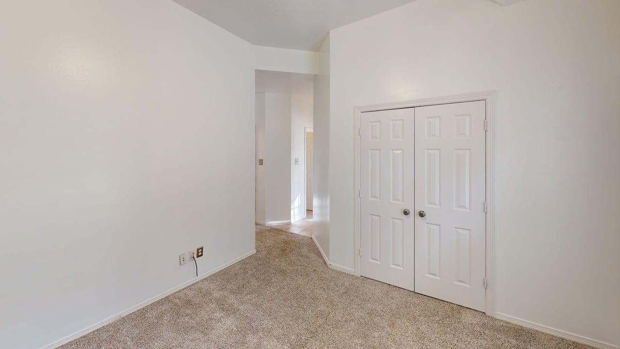 5319-Green-Cove-Bend-Ln-Bedroom 1