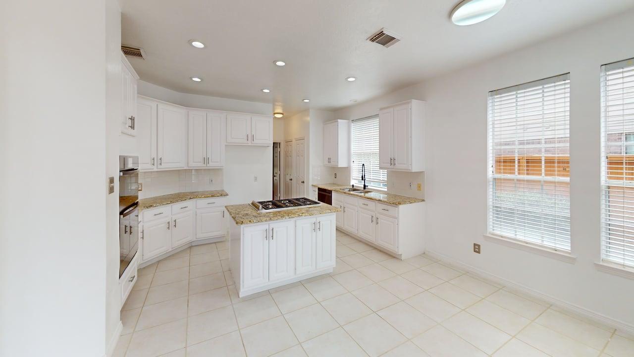 5319-Green-Cove-Bend-Ln-Kitchen