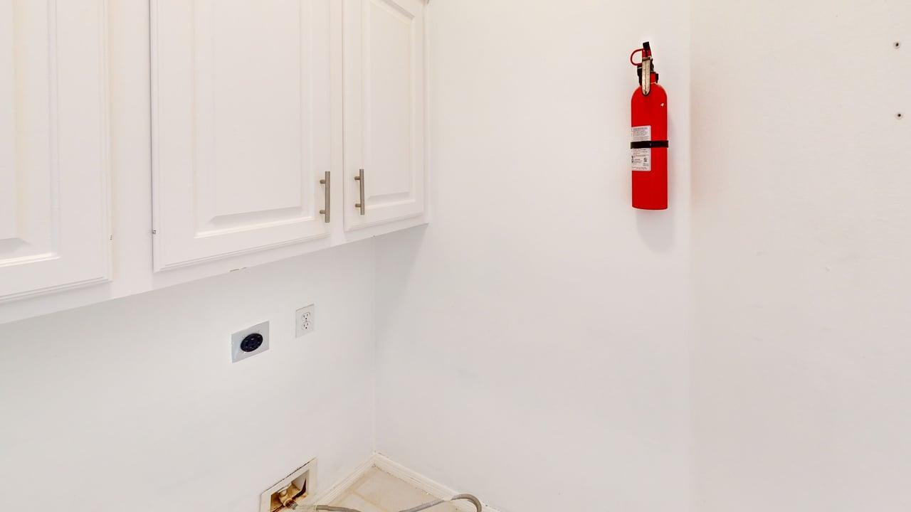 5319-Green-Cove-Bend-Ln-Laundry