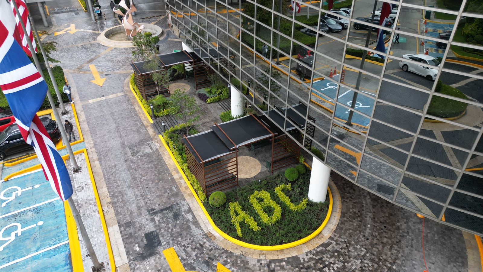 Sendero Verde Up View